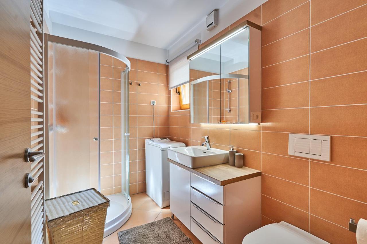 Cozy Apartment In The Heart Of Kranjska Gora Eksteriør billede